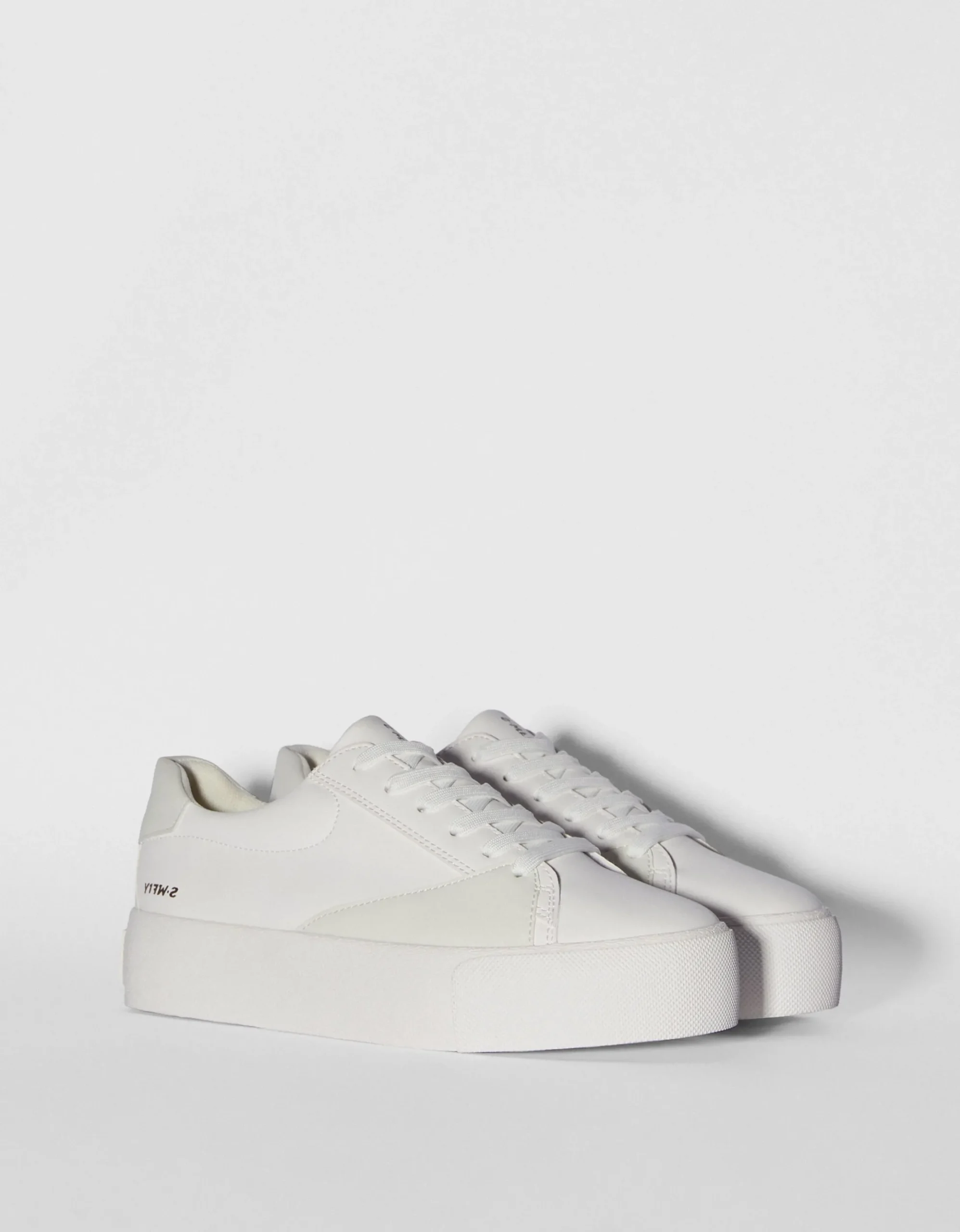 FEMME BERSHKA Survêtement*Baskets matelassées