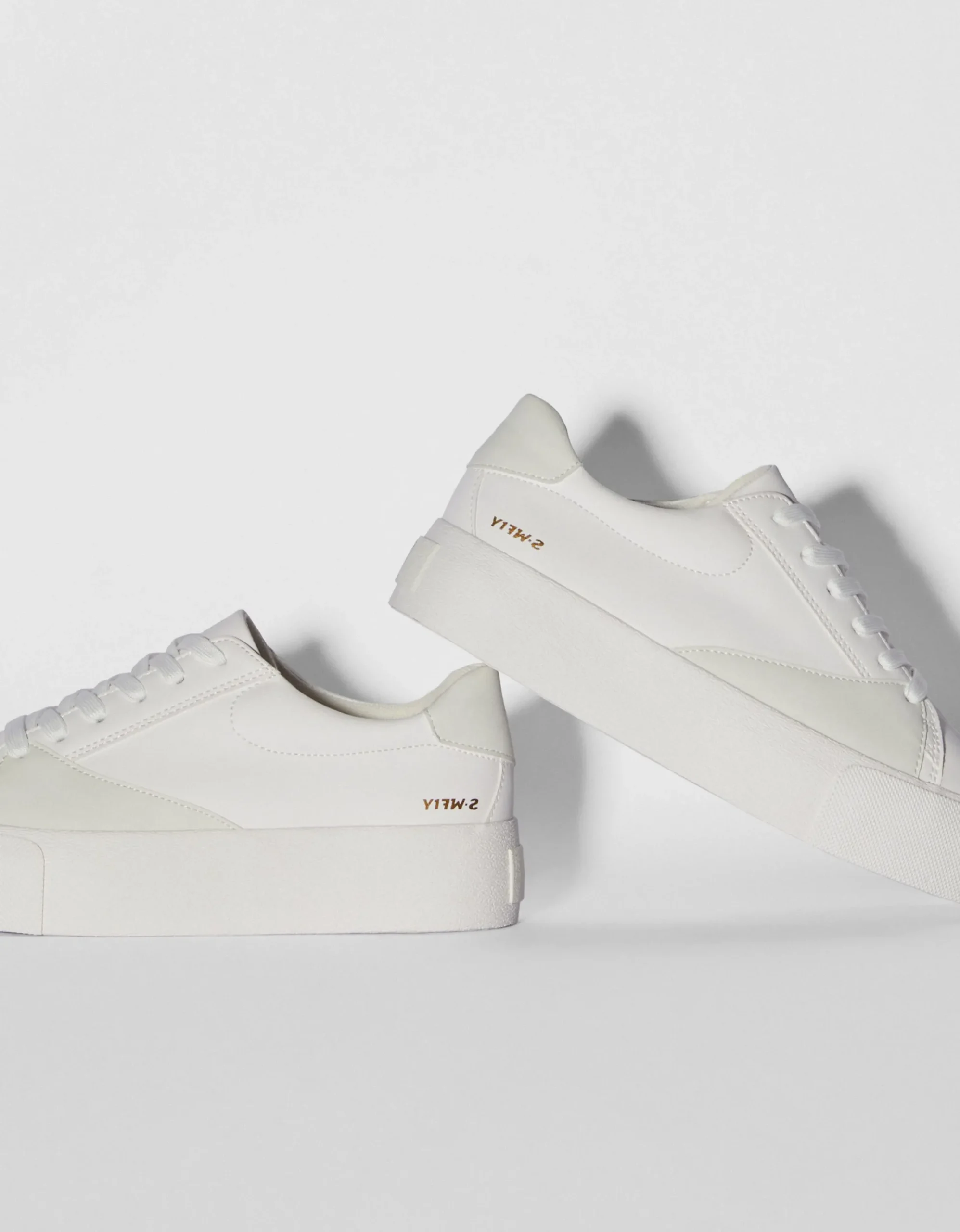 FEMME BERSHKA Survêtement*Baskets matelassées