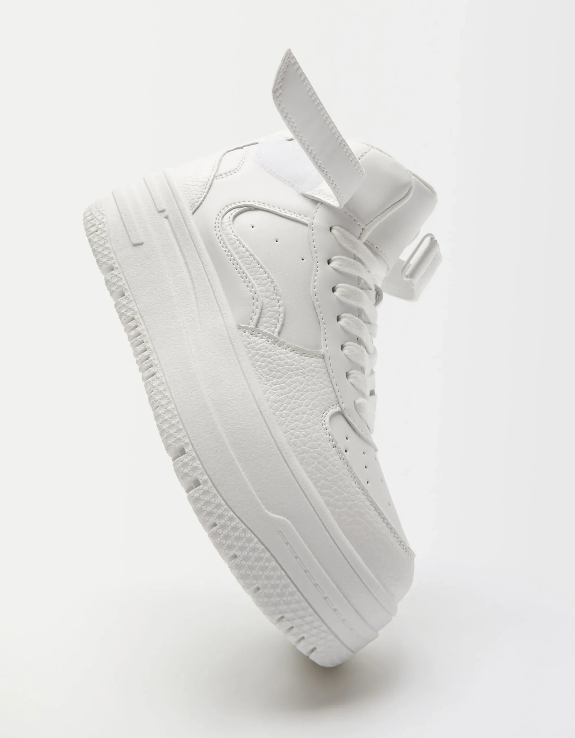 FEMME BERSHKA Survêtement*Baskets montantes lanière