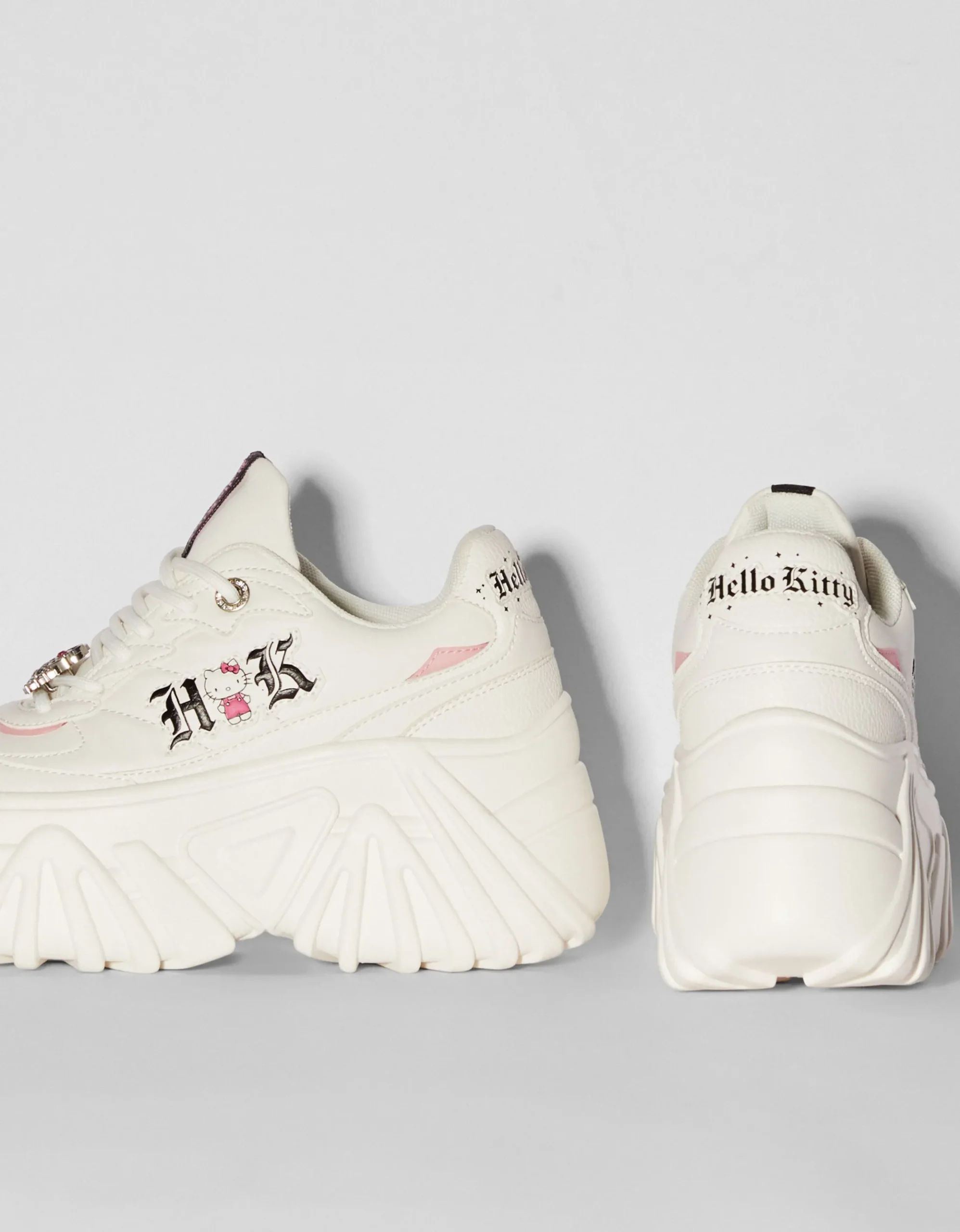 FEMME BERSHKA Cartoons*Baskets plateforme Hello Kitty bijou