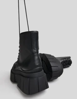 FEMME BERSHKA Bottes et bottines*Bottines à lacets plateforme rayée