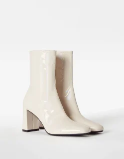 FEMME BERSHKA Bottes et bottines*Bottines à talon moulantes vernies