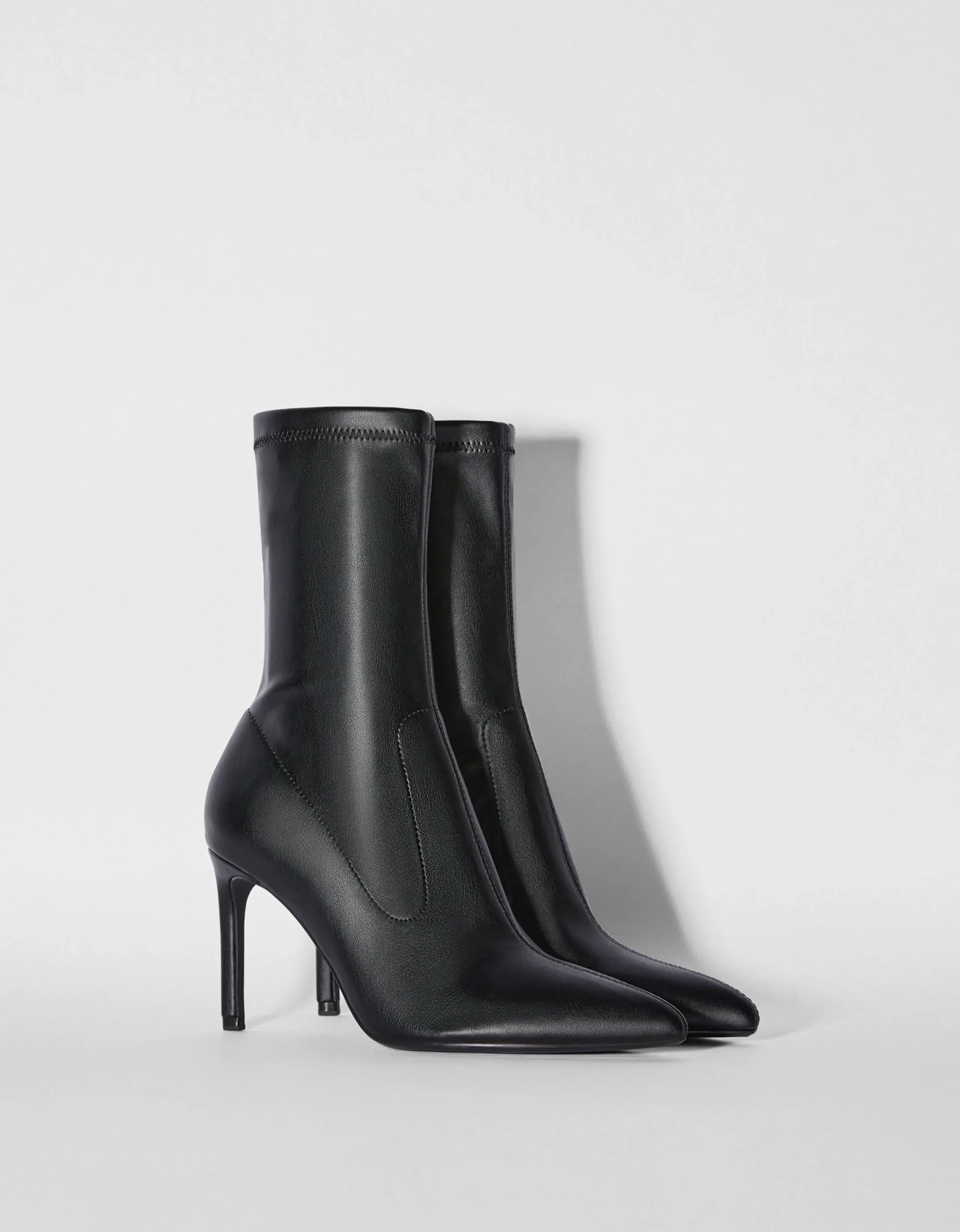 FEMME BERSHKA Bottes et bottines*Bottines talon moulantes