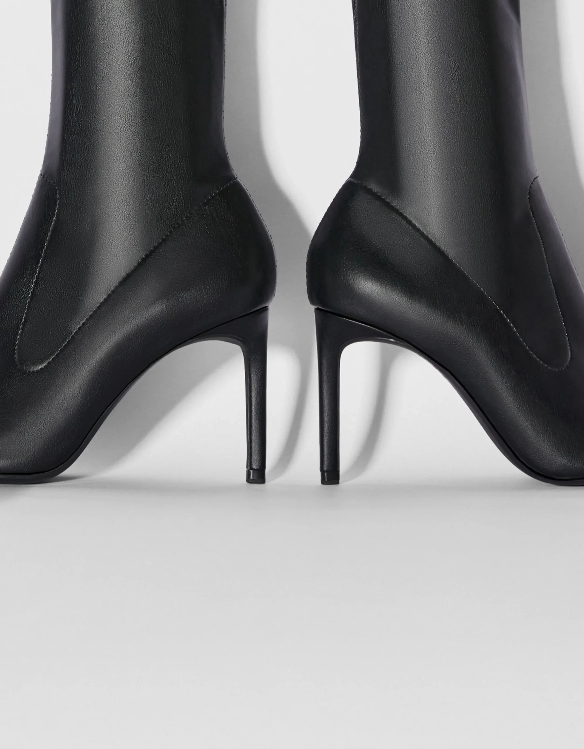 FEMME BERSHKA Bottes et bottines*Bottines talon moulantes