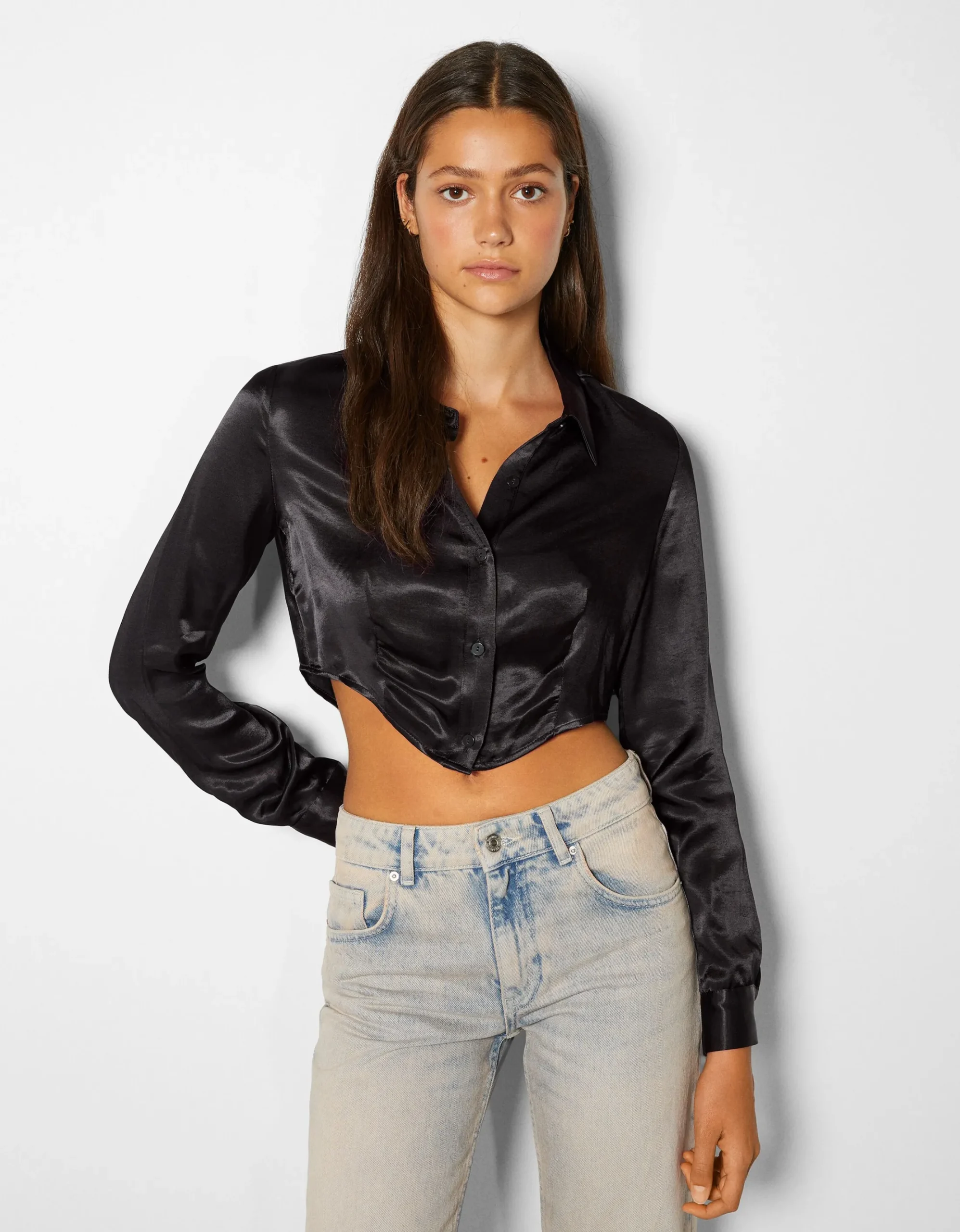 FEMME BERSHKA Chemises et blouses*Chemise cropped manches longues moulante satinée