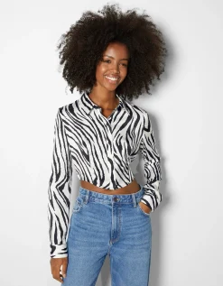 FEMME BERSHKA Chemises et blouses*Chemise cropped manches longues moulante satinée