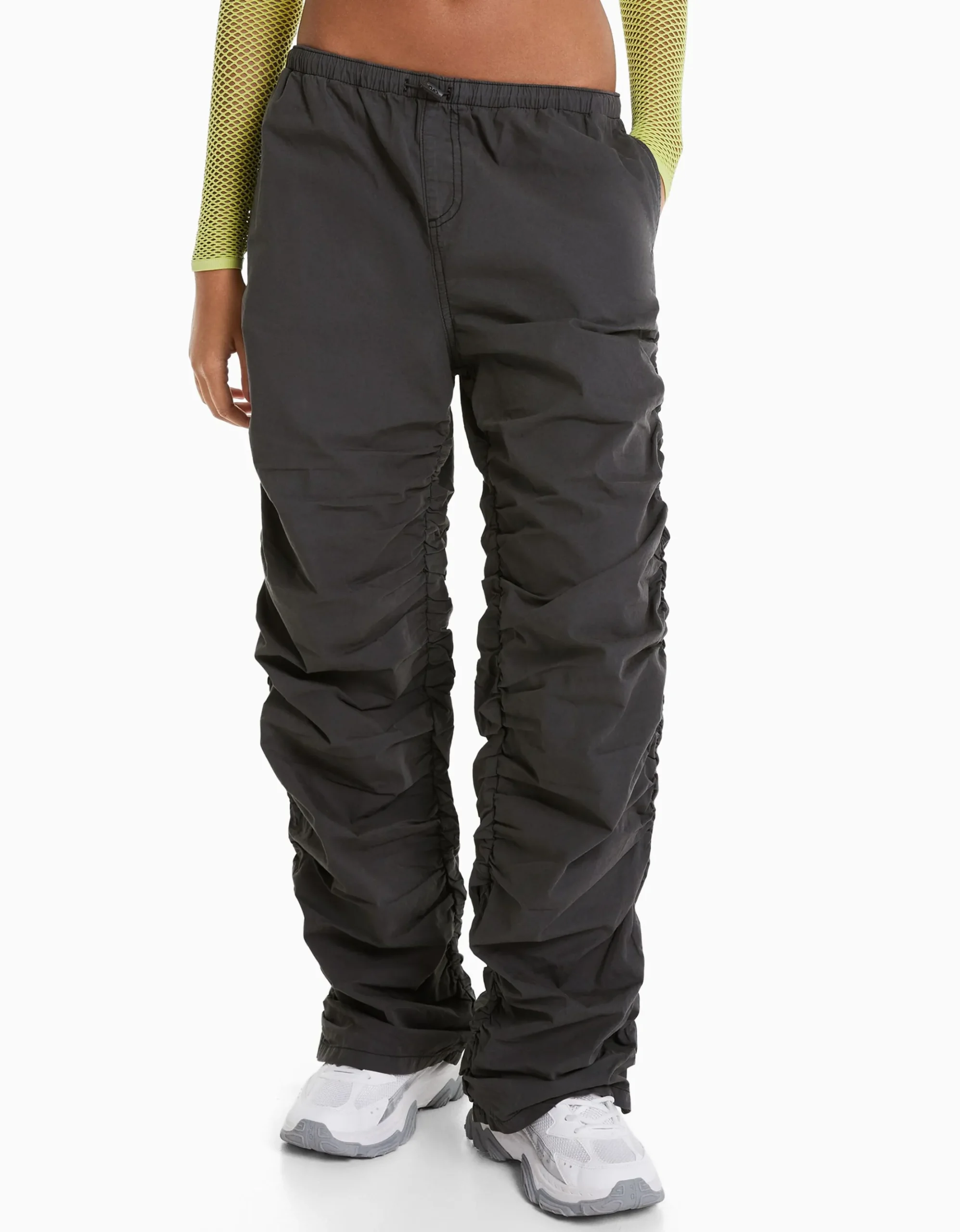 FEMME BERSHKA Vêtements*Jean parachute fronce latérale