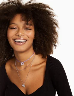 FEMME BERSHKA Tout voir*Lot 4 colliers cordon fleur charm papillon