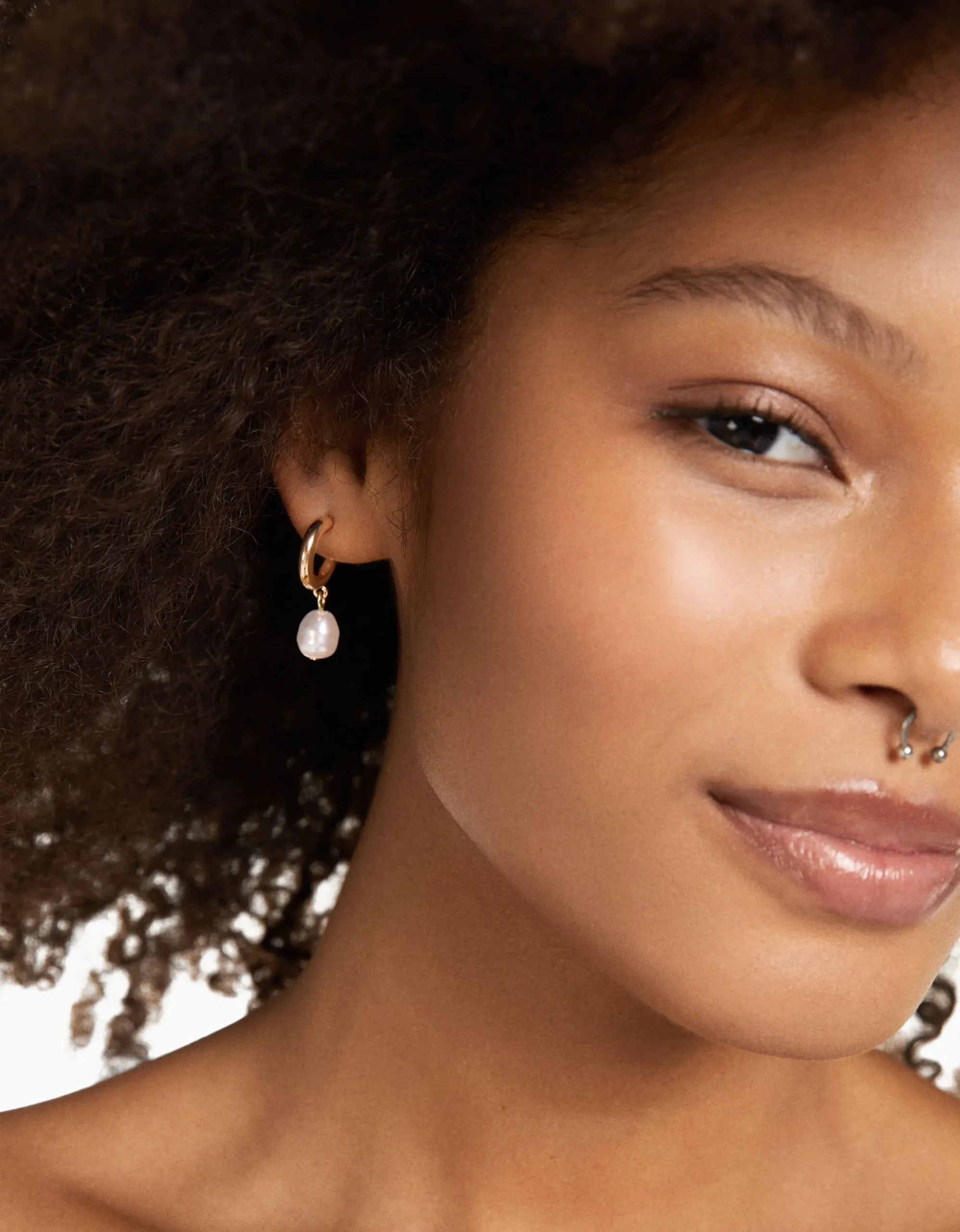 FEMME BERSHKA Tout voir*Lot 9 paires de boucles d’eilles anneaux pierres fantaisie
