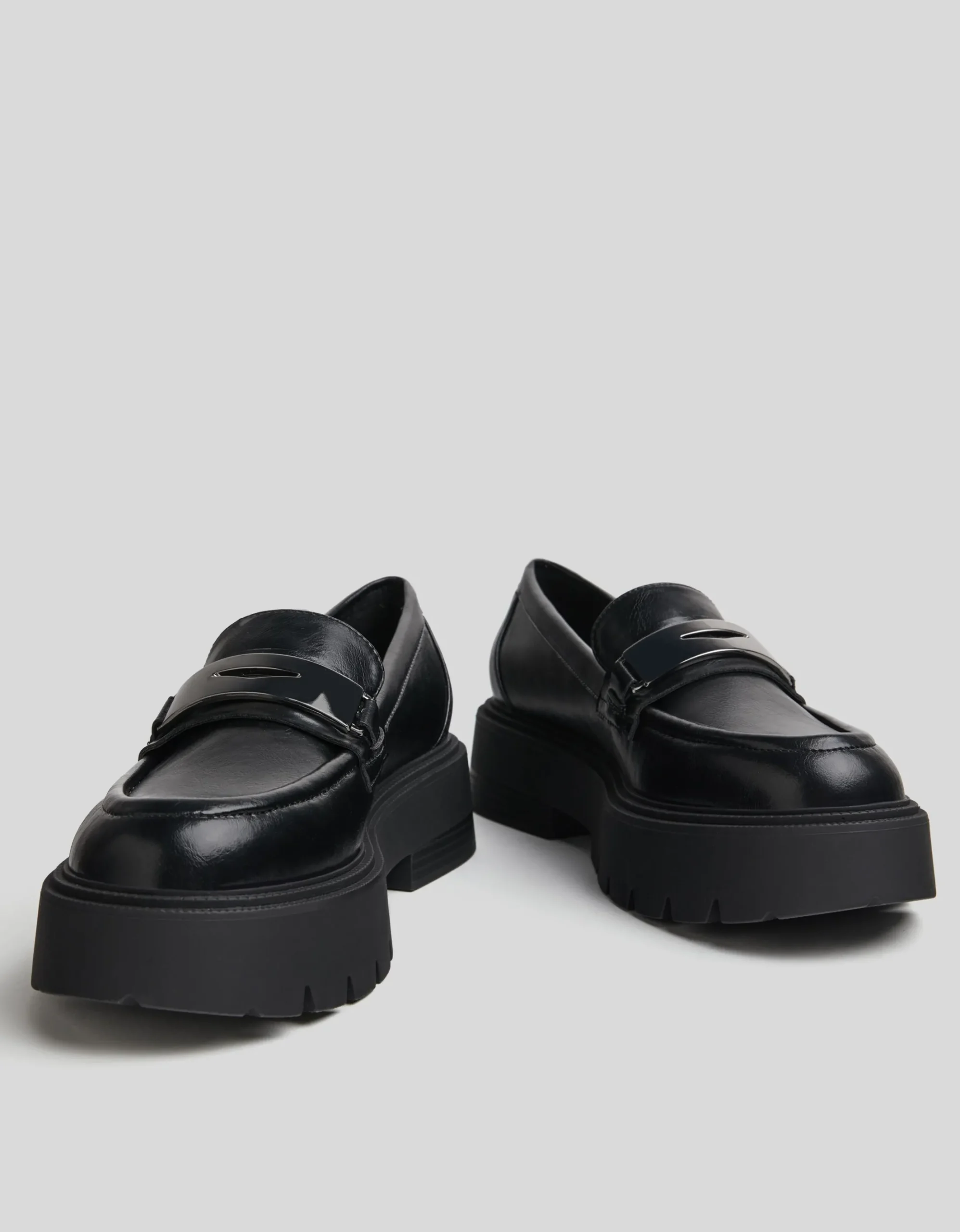 FEMME BERSHKA Chaussures plates*Mocassins détail métallisé