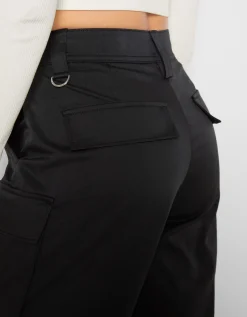 FEMME BERSHKA Pantalons*Pantalon cargo edgy