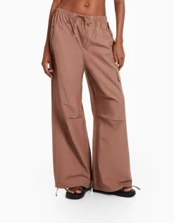 FEMME BERSHKA Pantalons*Pantalon jogger cargo parachute