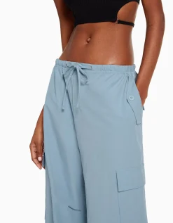 FEMME BERSHKA Pantalons*Pantalon jogger cargo parachute