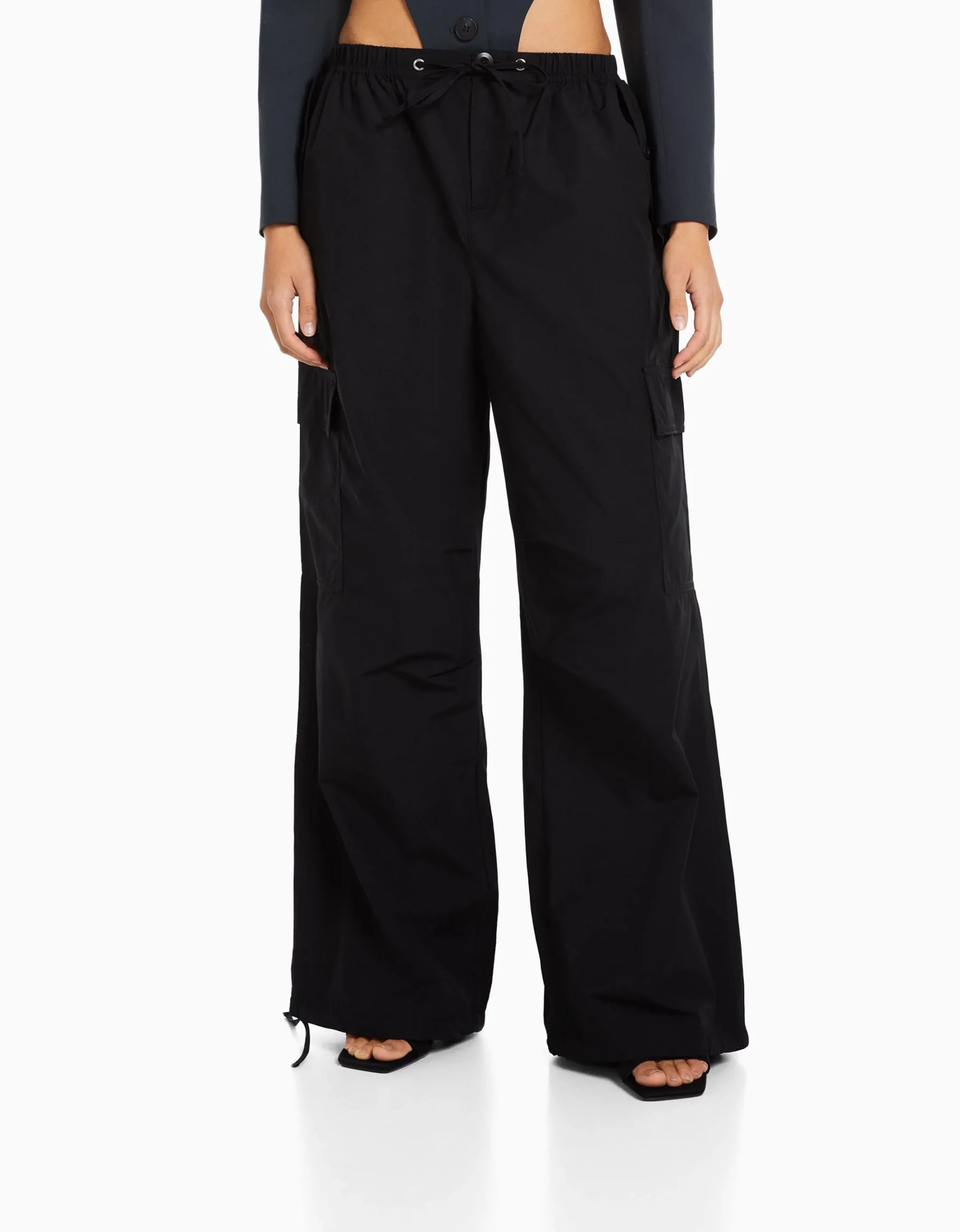 FEMME BERSHKA Vêtements*Pantalon jogger cargo parachute
