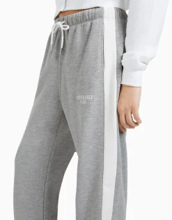 FEMME BERSHKA Pantalons*Pantalon jogger molleton avec bandes et inscription brodée