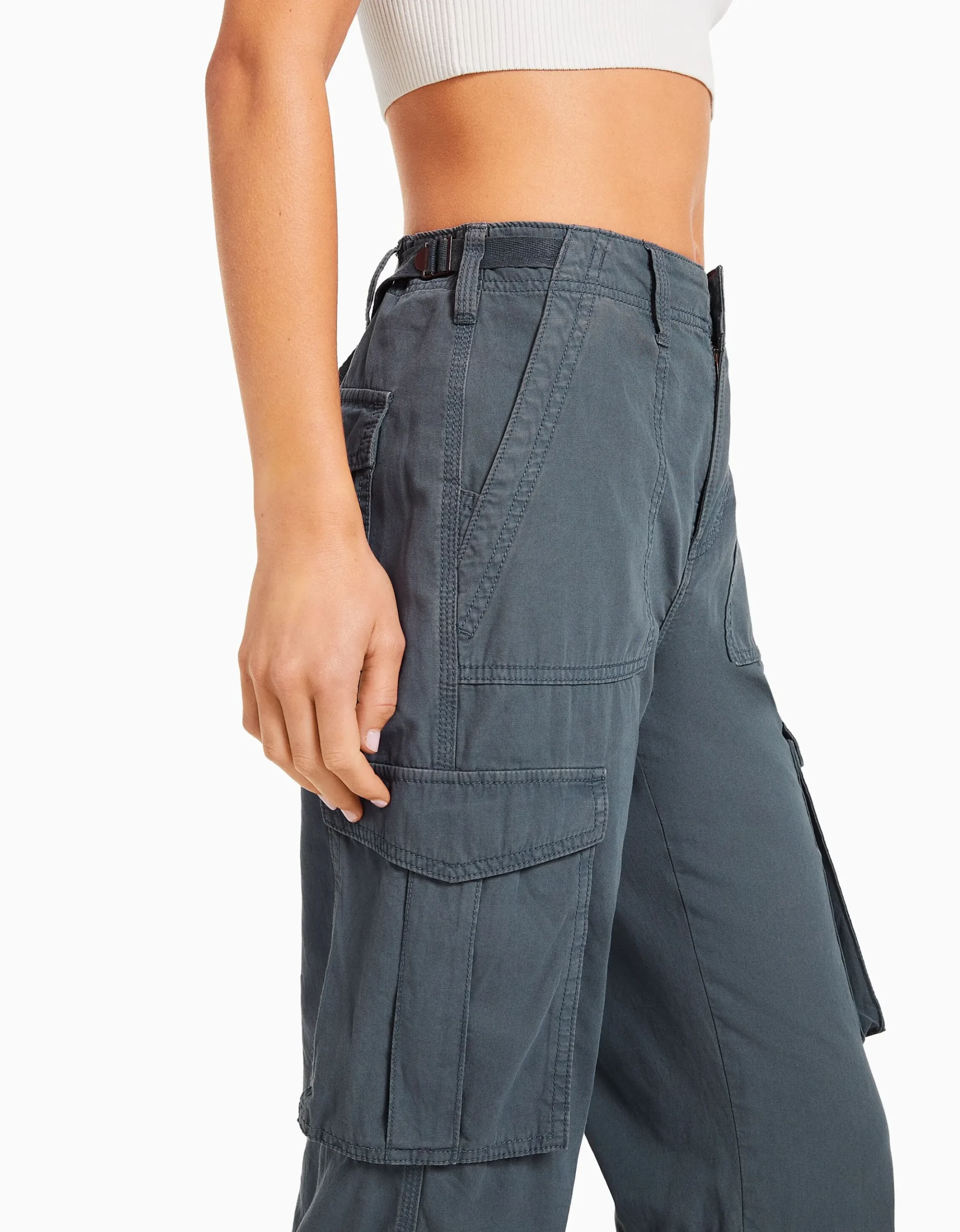 FEMME BERSHKA Pantalons*Pantalon straight cargo réglable