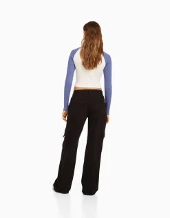 FEMME BERSHKA Cargo et parachute*Pantalon straight cargo sergé taille élastique