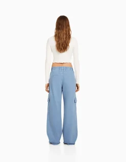 FEMME BERSHKA Cargo et parachute*Pantalon straight cargo sergé taille élastique