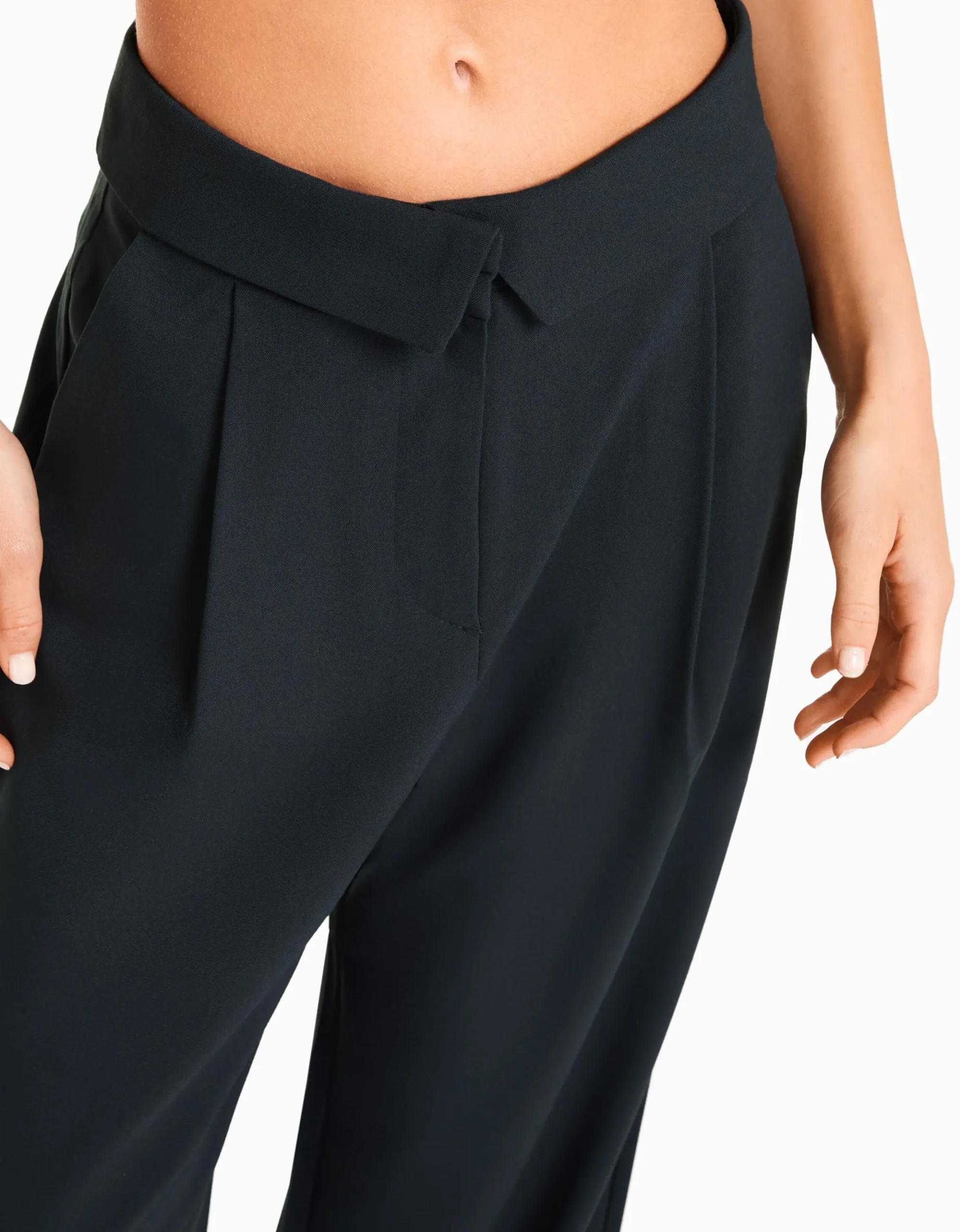 FEMME BERSHKA Vêtements*Pantalon tailoring taille plis