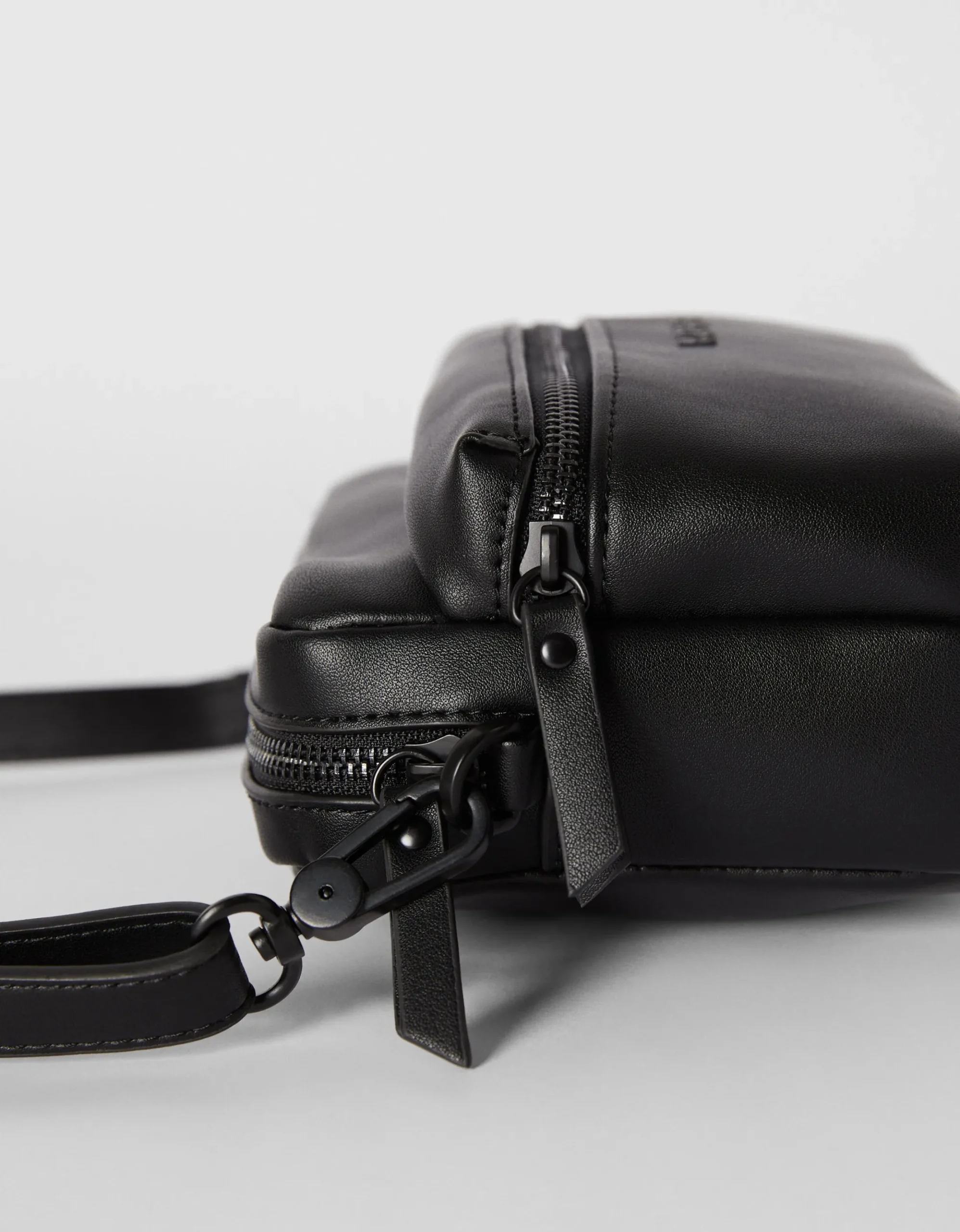 HOMME BERSHKA Tout voir*Sac bandoulière basique