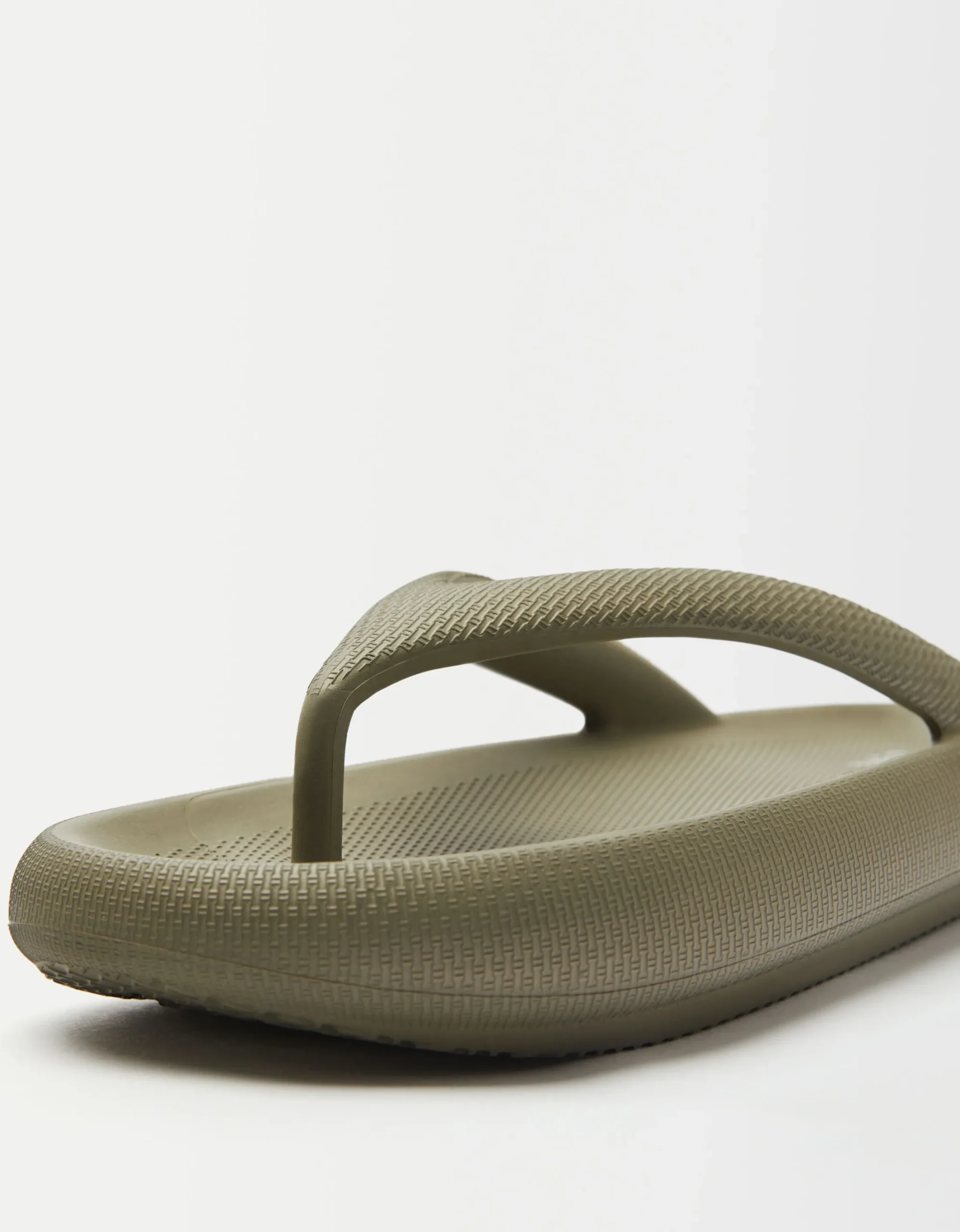 HOMME BERSHKA Basiques*Sandales plates texturées homme