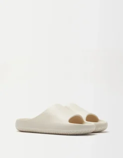 HOMME BERSHKA Basiques*Sandales plates texturées homme