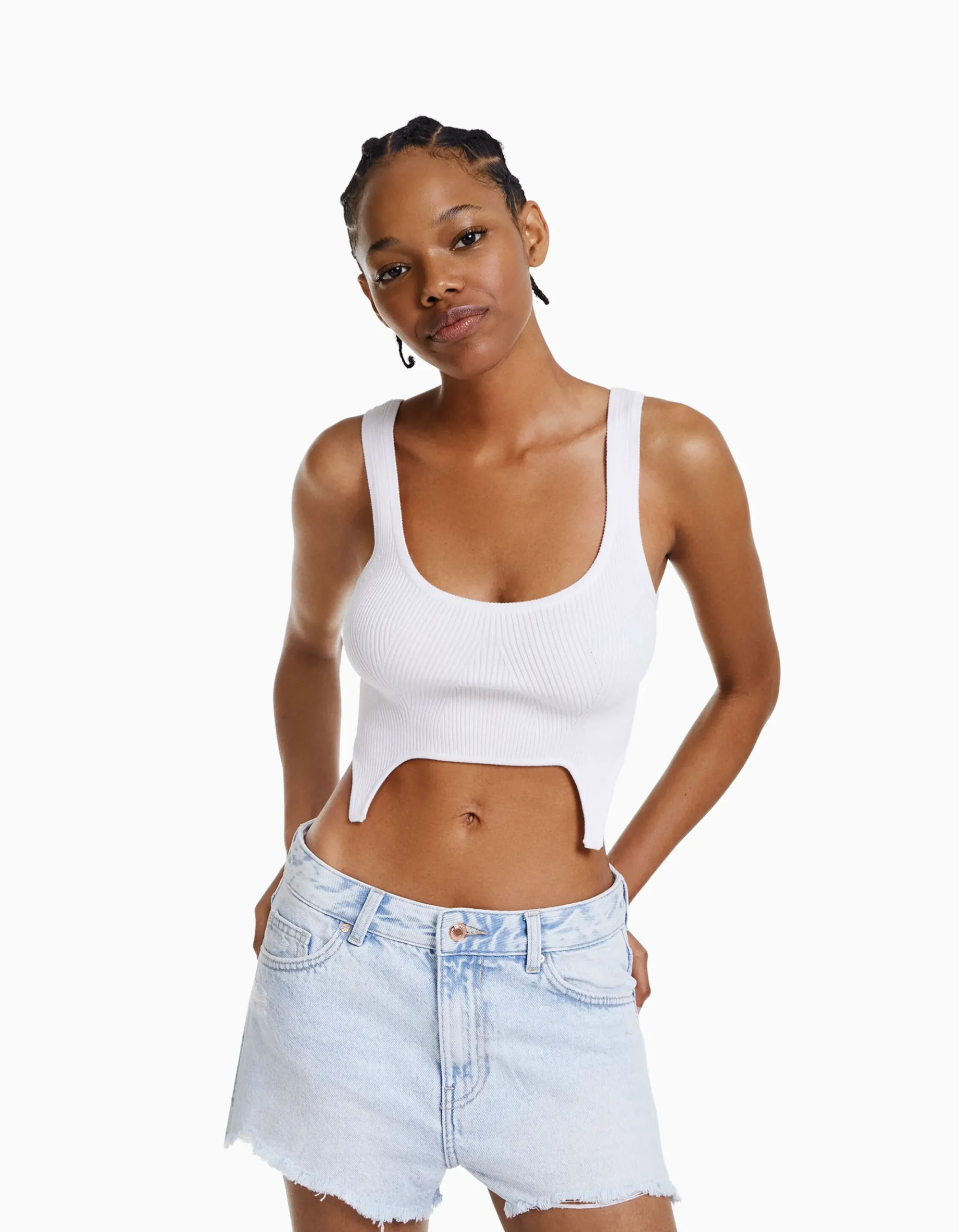 FEMME BERSHKA Shorts et bermudas*Short denim vintage déchiré