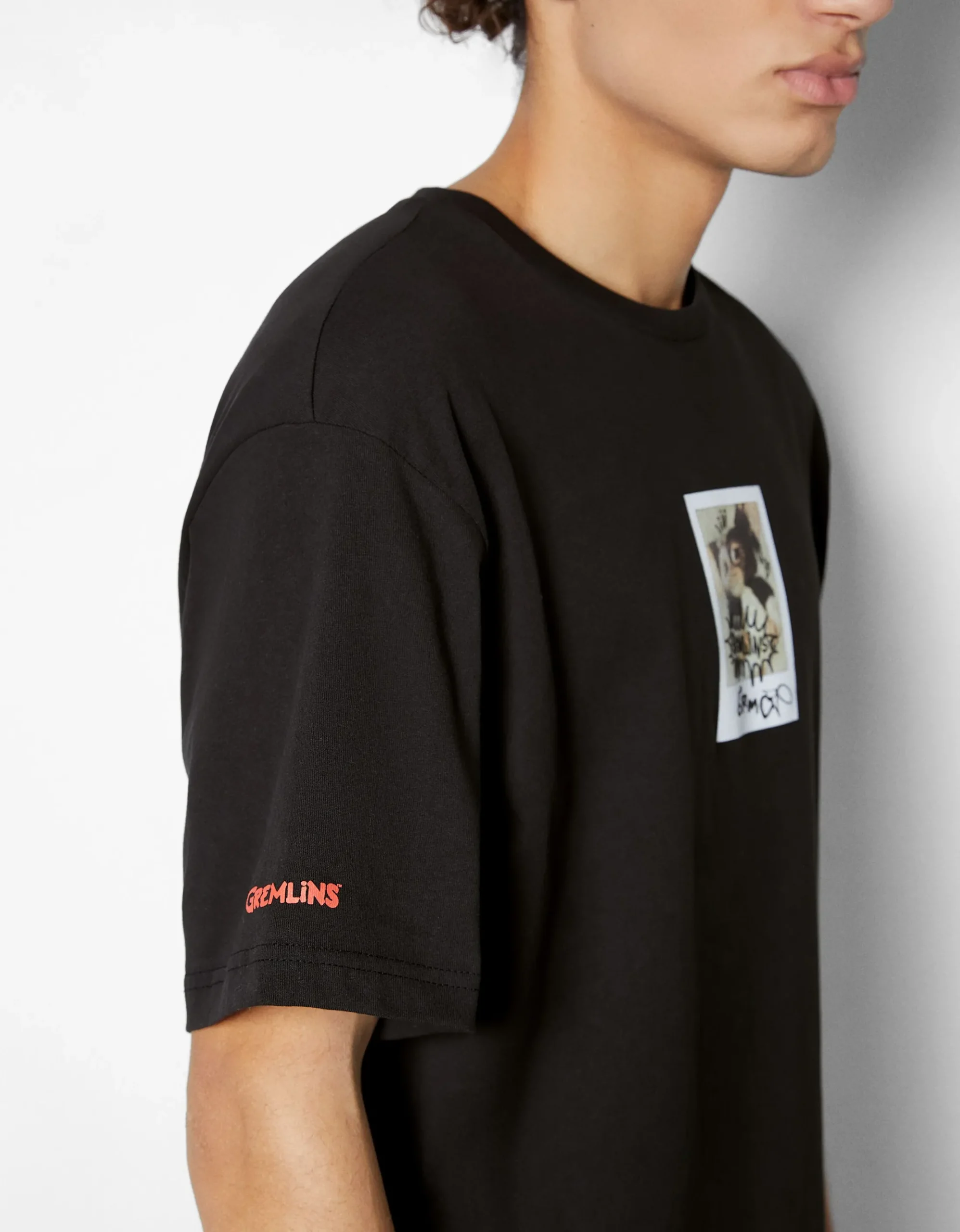 HOMME BERSHKA Chaussures*T-shirt manches courtes boxy imprimé Gremlins
